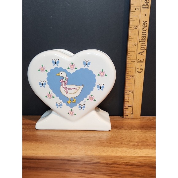 Vtg Treasure Craft Napkin Holder "Ribbon Geese" White Ceramic Heart Geese Design - Picture 6 of 6